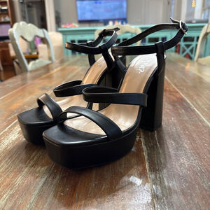 y-not? Y2K Chunky Black Platform Heels Size 9 Square Toe 5” Heel